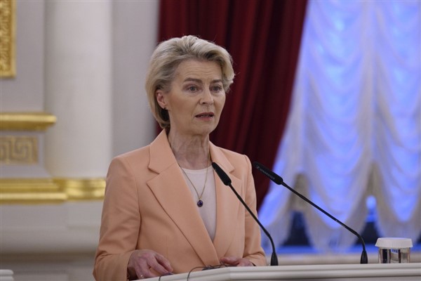 Von der Leyen: İnsani yardım çalışanlarını destekliyoruz
