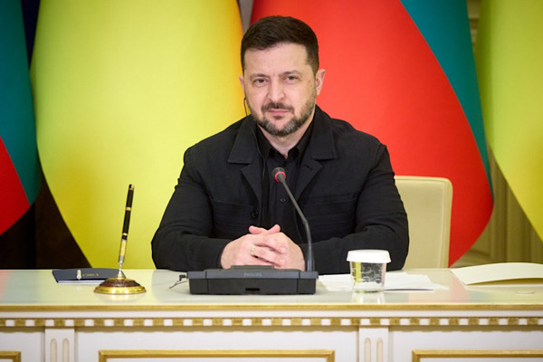 Zelenski: Ukrayna için hayatını verenleri anıyoruz