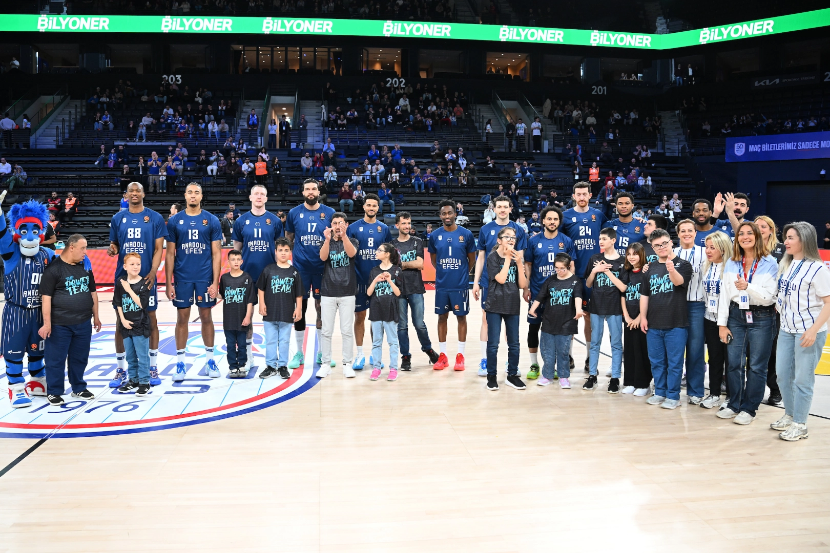 Anadolu Efes One Team Kurumsal Sosyal Sorumluluk Projesiyle Euroleague One Team Ödülleri’nde Finale Kaldı
