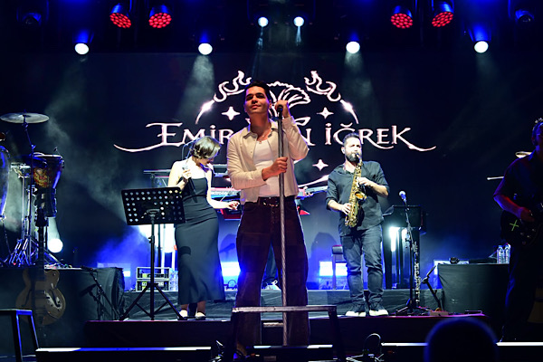 Söke'nin kurtuluş yıl dönümü Emir Can İğrek konseriyle kutlandı