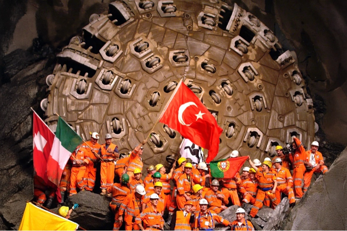 Rönesans 11 Yıldır Dünyanın İlk 50 Uluslararası Müteahhidi Arasında