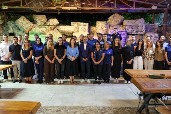 Eşbaşkan Bucak, zabıta emekçileriyle bir araya geldi