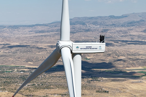 Kayseri’de raylı sistem ve elektrikli otobüslerin enerjisi rüzgardan sağlanıyor