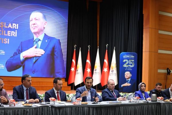 AK Parti İstanbul’da 45 amatör spor branşının temsilcisi buluştu
